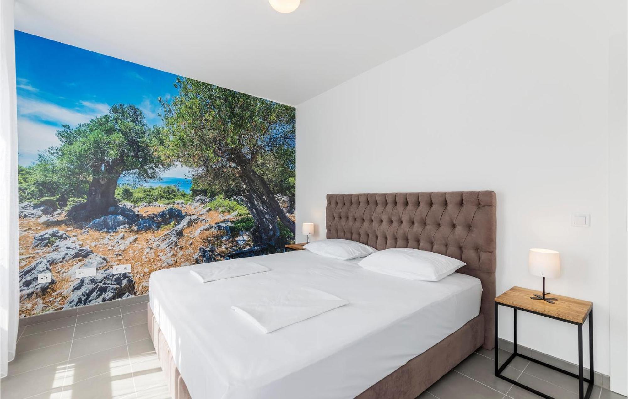 Amazing Apartment In Premantura With Kitchen Esterno foto